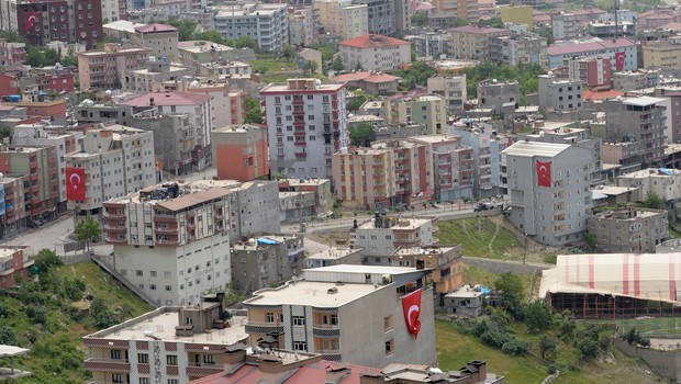 Şırnak'ta halktan askere bayraklı destek