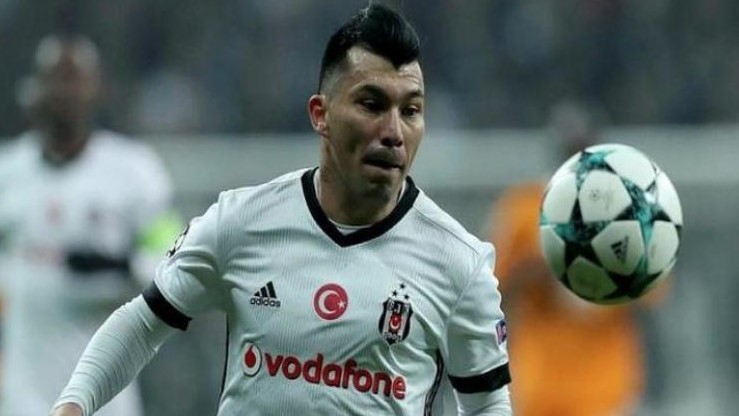 Beşiktaş'ta bir devrin sonu! 8 ismin bileti kesildi...