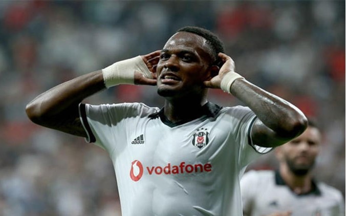 Beşiktaş'ta bir devrin sonu! 8 ismin bileti kesildi...