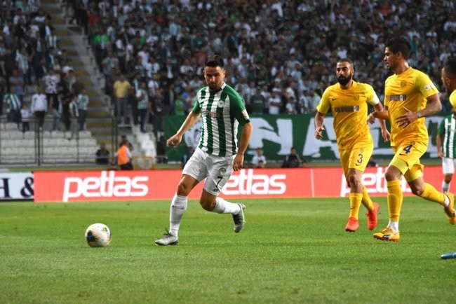 Konyaspor beraberliklere kaldığı yerden devam