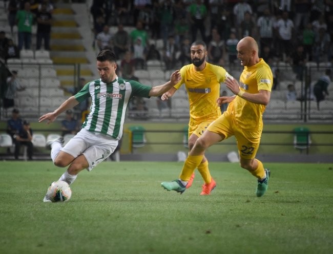 Konyaspor beraberliklere kaldığı yerden devam