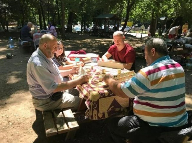 Kısıtlamasız ilk pazar gününde insanlar dışarı akın etti