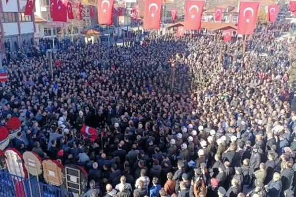 Türkiye Pençe-Kilit Harekatı şehitlerini uğurladı