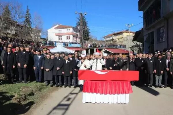 Türkiye Pençe-Kilit Harekatı şehitlerini uğurladı